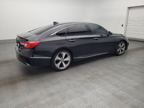 Used 2018 Honda Accord Touring image 10