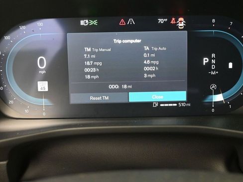 New 2025 Volvo XC40 B5 Core w/ Protection Package Premier image 20