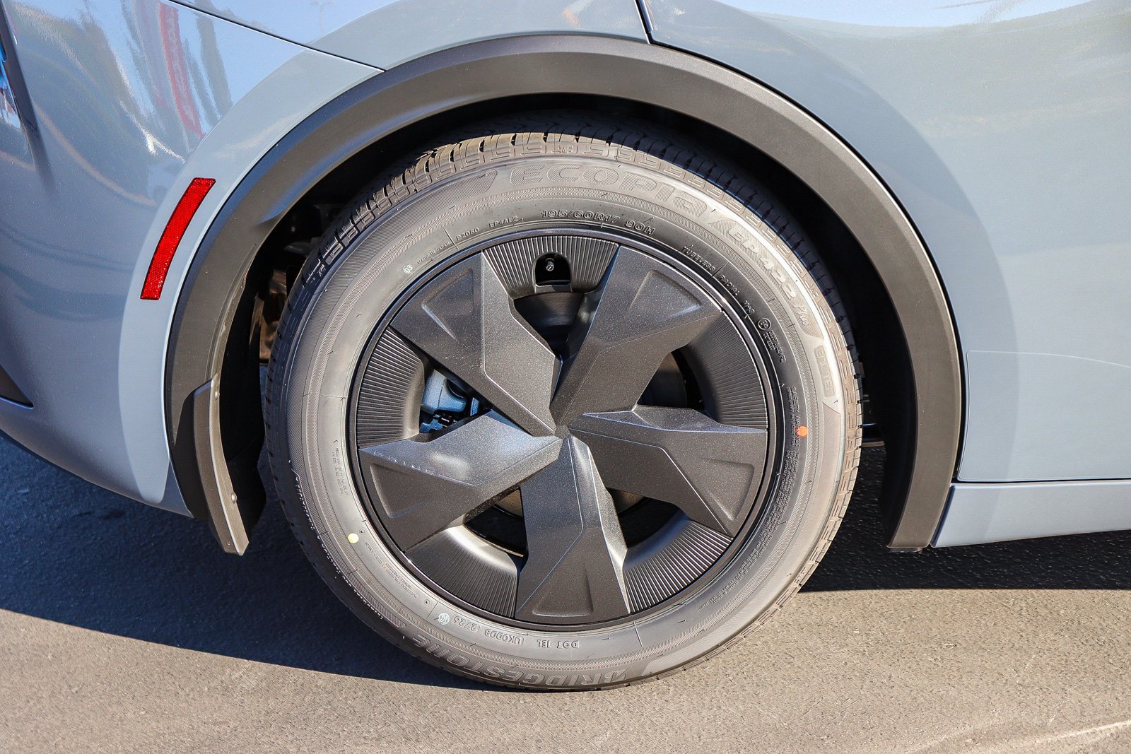 New 2027 Toyota Prius Plug-In Hybrid FWD image 11