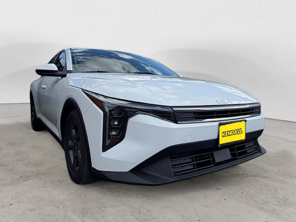 Used 2025 Kia K4 FWD image 3