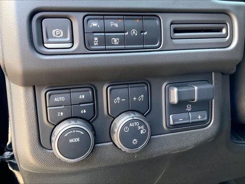 Used 2024 Chevrolet Tahoe RST w/ Luxury Package AWD/4WD image 35