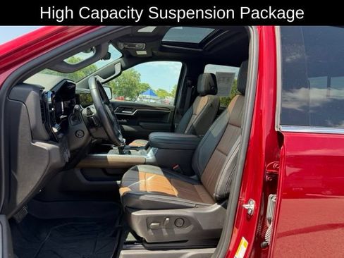 Used 2024 Chevrolet Silverado 1500 High Country w/ High Country Premium Package AWD/4WD image 8