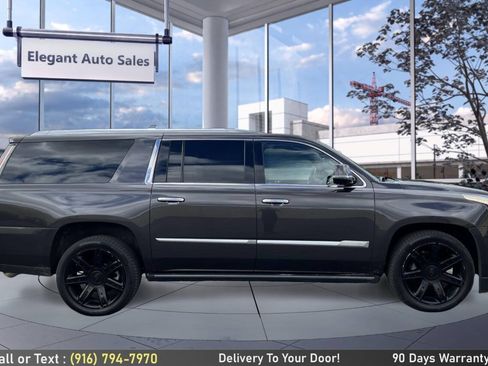 Used 2016 Cadillac Escalade ESV Premium AWD/4WD image 4