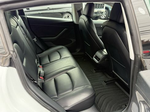 Used 2021 Tesla Model 3 Standard Range Plus image 13