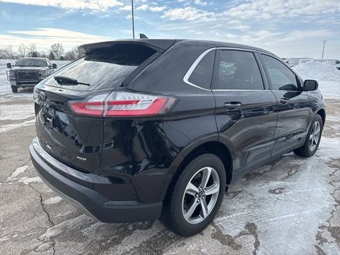 Used 2024 Ford Edge SEL w/ Convenience Package image 5