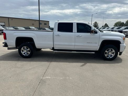 Used 2017 GMC Sierra 3500 Denali w/ Duramax Plus Package AWD/4WD image 37