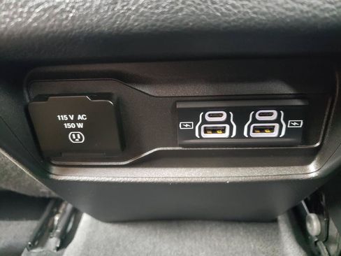 Certified 2023 Jeep Grand Cherokee Laredo w/ Luxury Tech Group I AWD/4WD image 12
