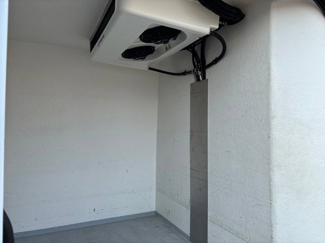 Used 2022 Ford Transit 250 Medium Roof RWD image 27