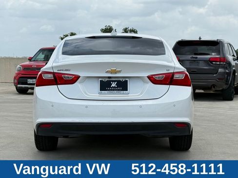 Used 2016 Chevrolet Malibu LT w/ Driver Confidence Package FWD image 5