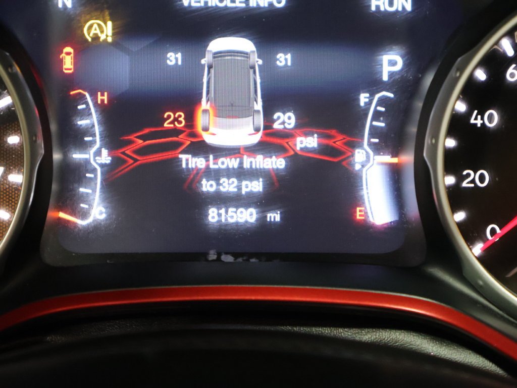 Used 2019 Jeep Compass Trailhawk w/ Leather Interior Group AWD/4WD image 38
