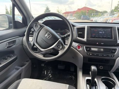 Used 2017 Honda Ridgeline RT image 8