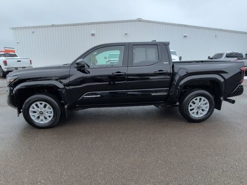 Certified 2026 Toyota Tacoma SR5 image 3