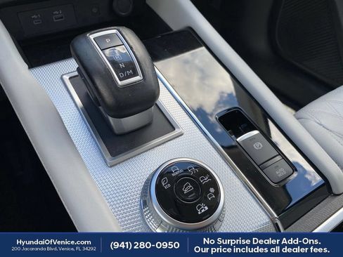 Used 2023 Mitsubishi Outlander SEL AWD/4WD image 13