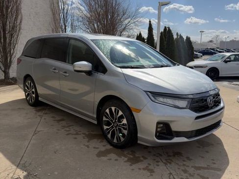 New 2026 Honda Odyssey Elite image 7