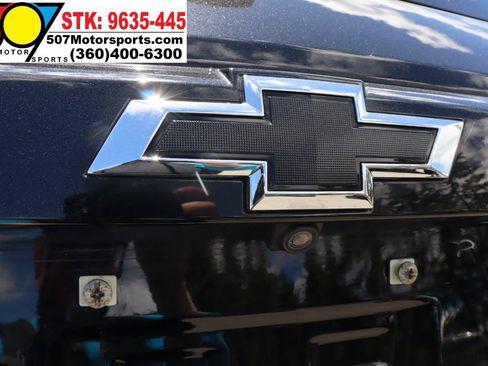 Used 2019 Chevrolet Trax LT w/ Sun & Sound Package AWD/4WD image 15