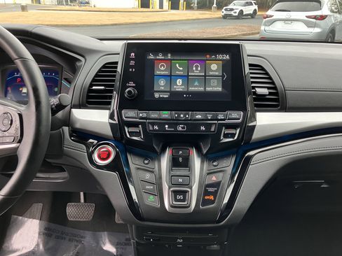 Certified 2024 Honda Odyssey Touring image 26