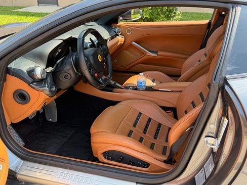 Used 2015 Ferrari F12 Berlinetta RWD image 14