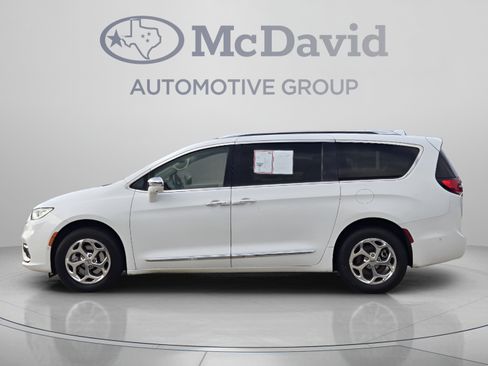 Used 2021 Chrysler Pacifica Limited w/ Premium & Safety Sphere Group AWD/4WD image 2