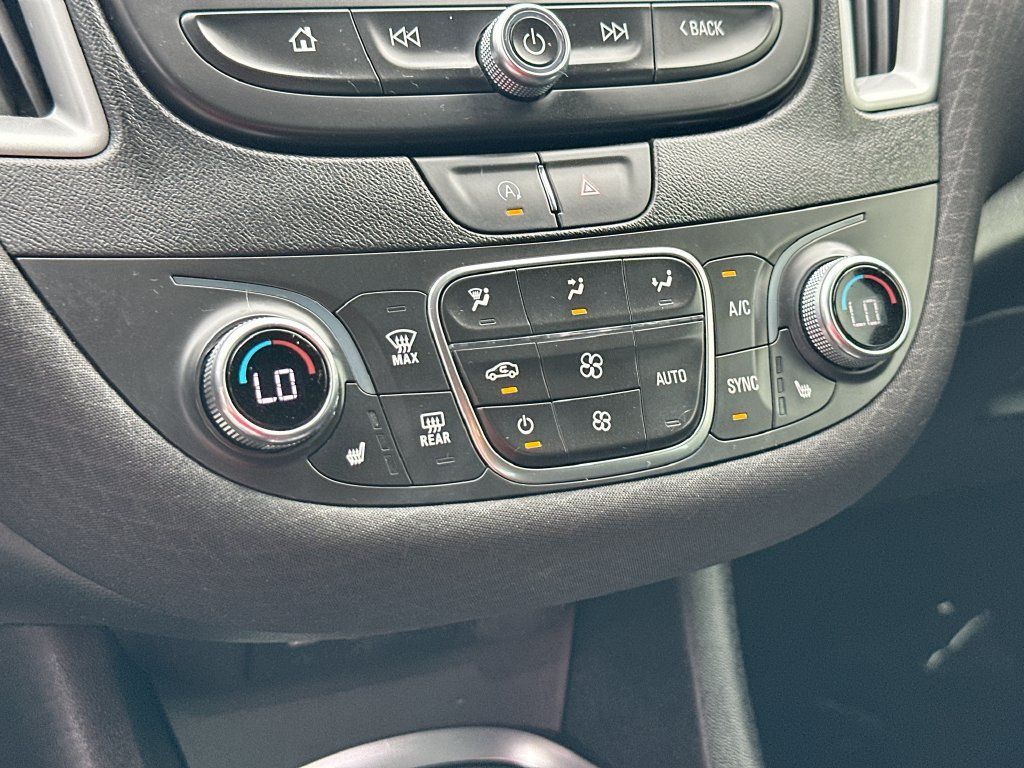 Used 2024 Chevrolet Malibu LT FWD image 15