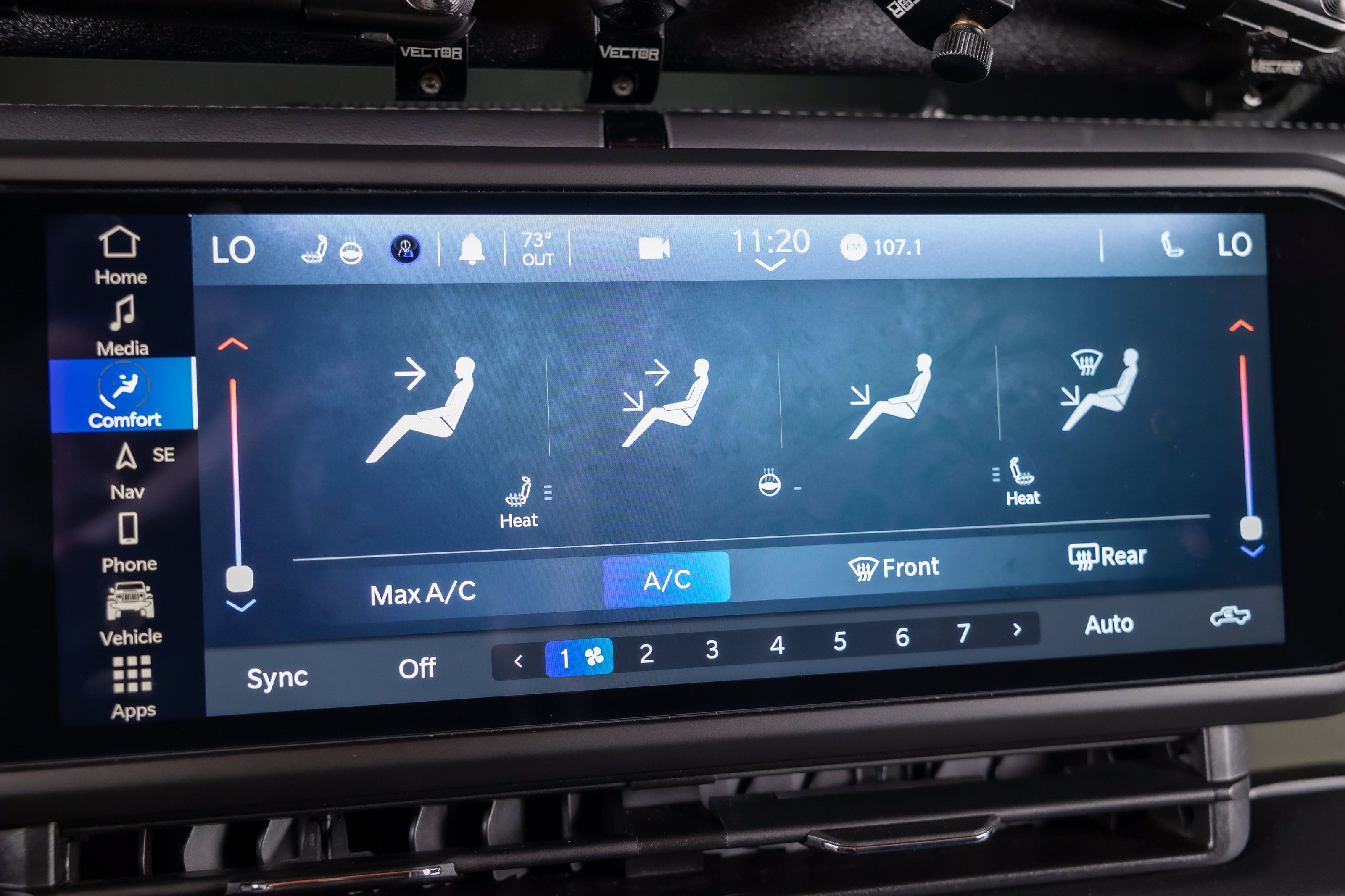 Used 2024 Jeep Gladiator Mojave AWD/4WD image 34