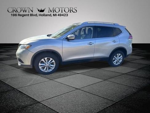 Used 2016 Nissan Rogue SV AWD/4WD image 4