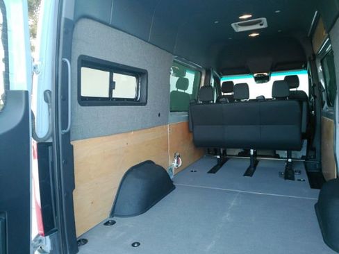 Used 2021 Mercedes-Benz Sprinter 2500 w/ Exterior Lighting Package image 11