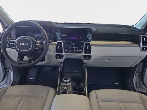 Used 2023 Kia Sorento EX AWD/4WD image 10