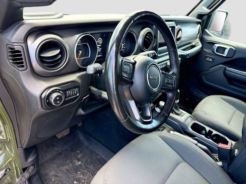 Used 2021 Jeep Gladiator Sport AWD/4WD image 10