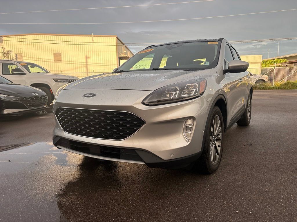Used 2020 Ford Escape Titanium w/ Titanium Premium Package 2.0 AWD/4WD image 8