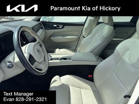 Used 2022 Volvo XC60 T8 Inscription AWD/4WD image 21