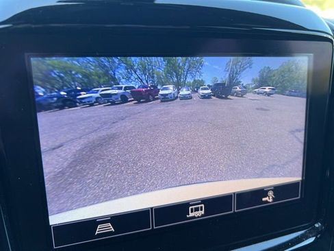 Used 2022 Chevrolet Traverse LT w/ Midnight/Sport Edition AWD/4WD image 12