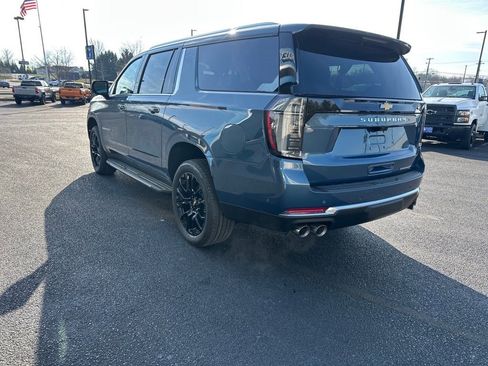 New 2026 Chevrolet Suburban Premier image 8