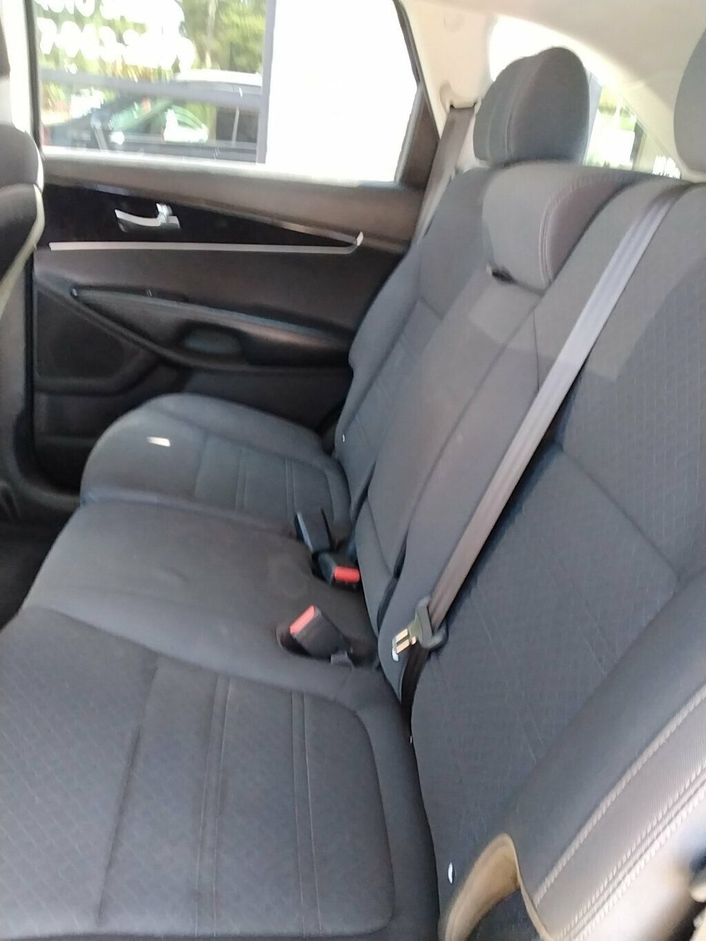Used 2017 Kia Sorento FWD image 8