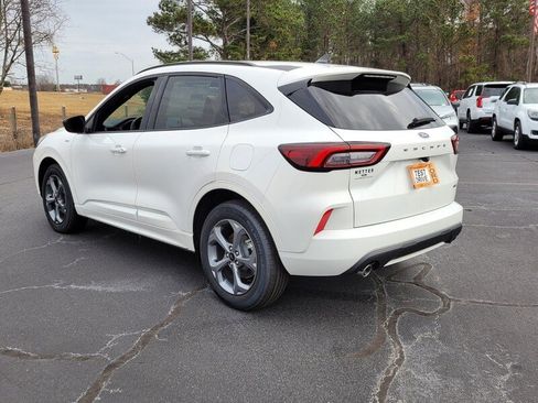Used 2024 Ford Escape ST-Line w/ Equipment Group 301A image 8
