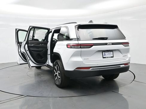 New 2025 Jeep Grand Cherokee Limited image 40