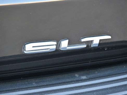 Used 2022 GMC Yukon SLT w/ SLT Premium Package AWD/4WD image 43