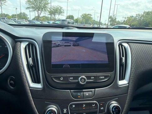 Used 2024 Chevrolet Malibu LT FWD image 29
