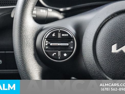 Used 2025 Kia Soul LX FWD image 25