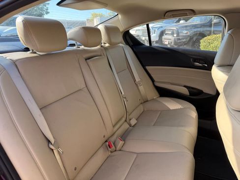 Used 2015 Acura ILX w/ Technology Package FWD image 11