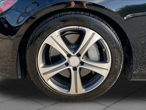 Used 2017 Mercedes-Benz E 300 image 11