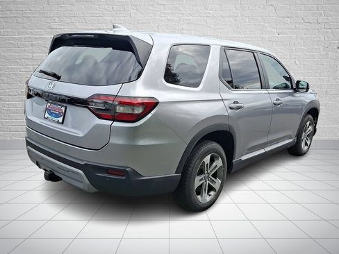 Used 2023 Honda Pilot EX-L image 4