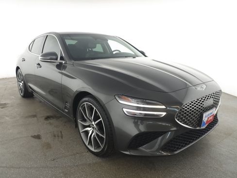 Used 2023 Genesis G70 2.0T image 3