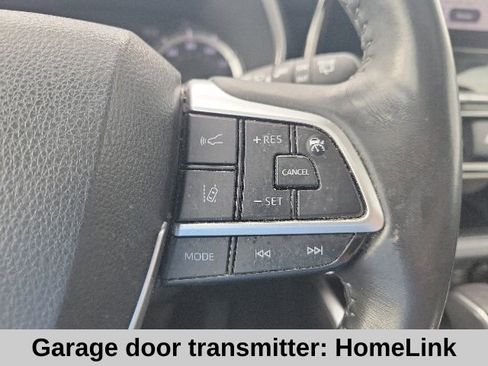 Used 2023 Toyota Highlander XLE FWD image 12