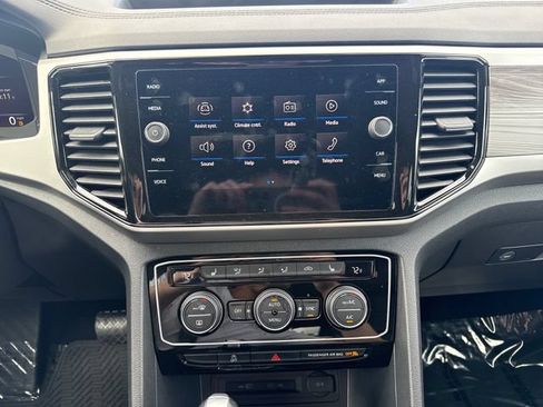 Used 2023 Volkswagen Atlas Cross Sport SE AWD/4WD image 18