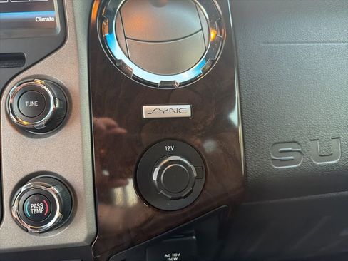 Used 2016 Ford F450 Platinum w/ FX4 Off Road Package image 39