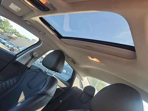 Certified 2025 Hyundai Elantra Limited FWD image 22