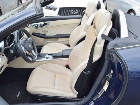 Used 2014 Mercedes-Benz SLK 250 image 20