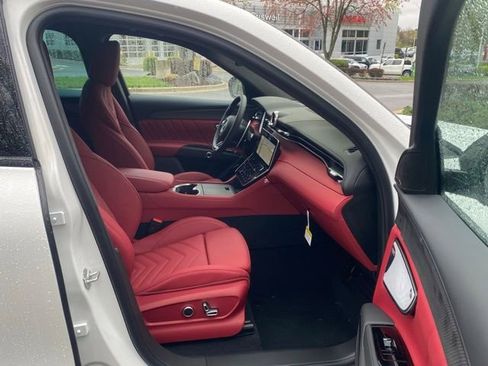 New 2025 Maserati Grecale Trofeo image 36