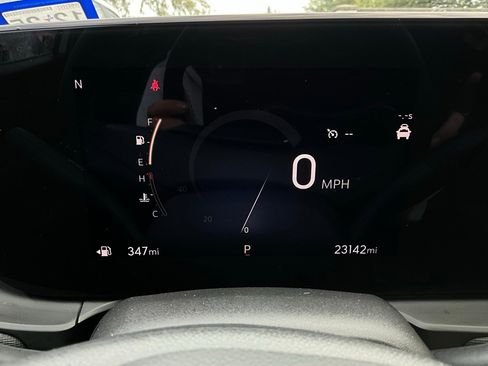 Used 2025 Buick Envista Sport Touring image 37