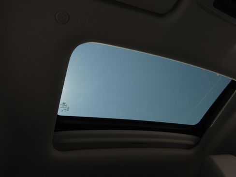 New 2026 Honda HR-V EX-L image 6